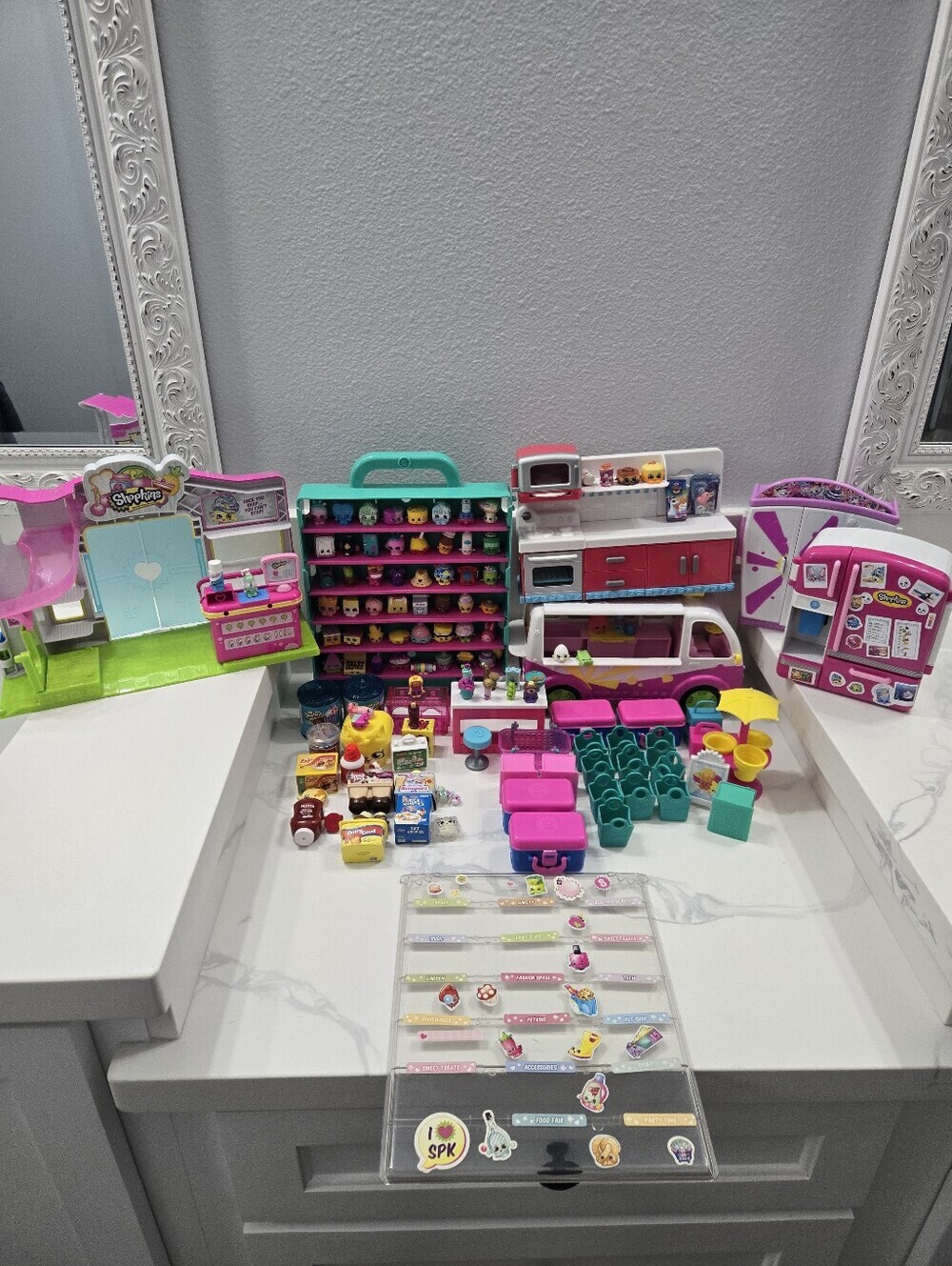 Ginormous OG Shopkins Playset Bundle with Pink, Teal and White Accessories - Picture 4 of 16